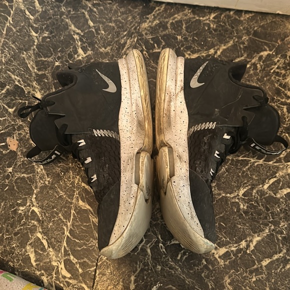 Nike LeBron Witness 5 - Picture 5 of 8